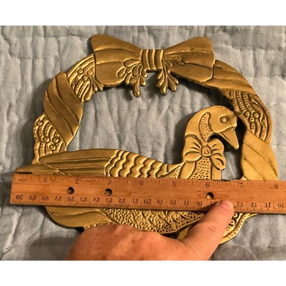 Brass Duck Holiday Wreath Trivet Wall Decoration 8in Heavy Weight Solid - Picture 5 of 6